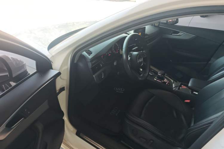 Used Audi A4L 2018 30th Anniversary Edition 40 TFSI Trendy Model Driver Seat