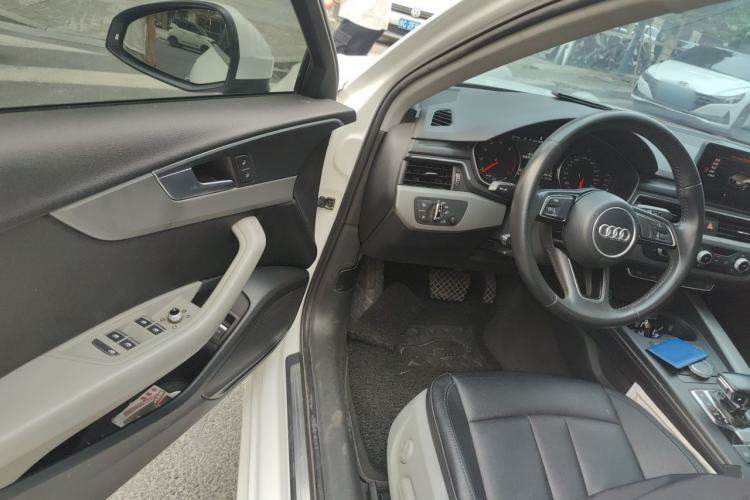 Used Audi A4L 2018 30th Anniversary Edition 40 TFSI Trendy Model Driver Seat