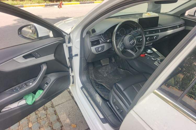 Used Audi A4L 2018 30th Anniversary Edition 40 TFSI Trendy Model Driver Seat