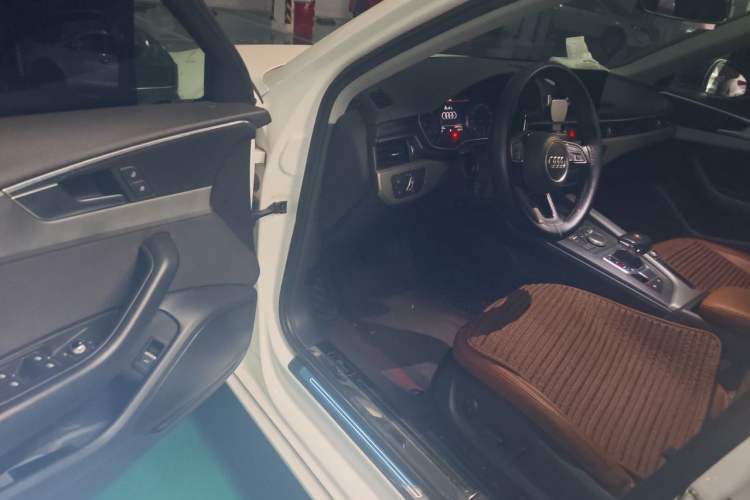 Used Audi A4L 2018 30th Anniversary Edition 40 TFSI Fashion Model Driver Seat
