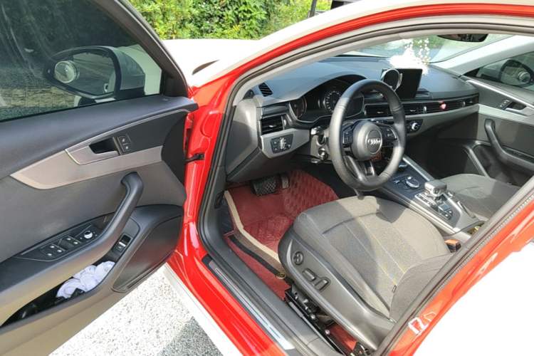 Used Audi A4L 2018 30th Anniversary Edition 40 TFSI Trendy Model Driver Seat