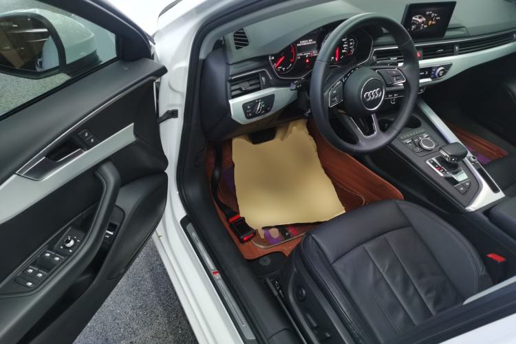 Used Audi A4L 2018 30th Anniversary Edition 40 TFSI Trendy Model Driver Seat