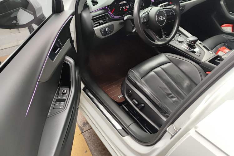 Used Audi A4L 2018 30th Anniversary Edition 40 TFSI Trendy Model Driver Seat