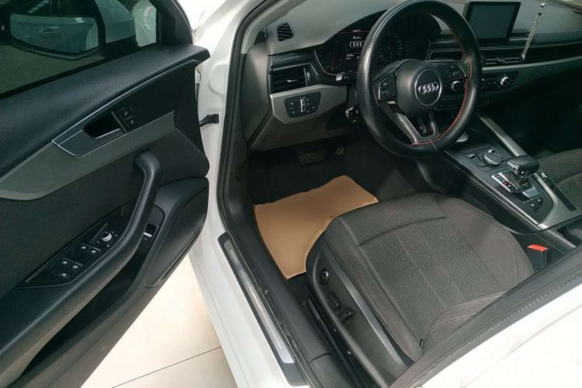 Used Audi A4L 2018 30th Anniversary Edition 40 TFSI Trendy Model Driver Seat