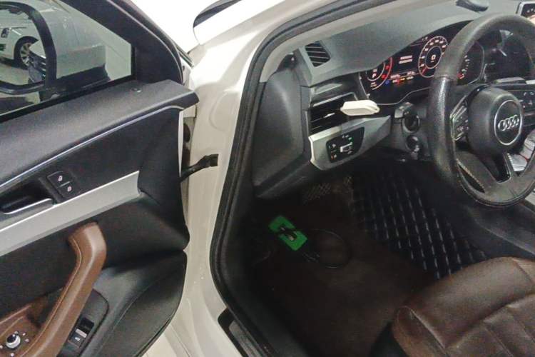 Used Audi A4L 2018 30th Anniversary Edition 40 TFSI Fashion Model Driver Seat