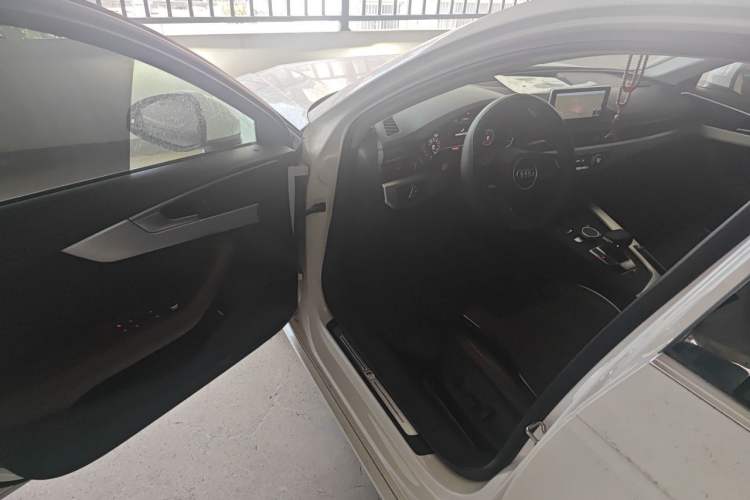 Used Audi A4L 2018 30th Anniversary Edition 40 TFSI Fashion Model Driver Seat