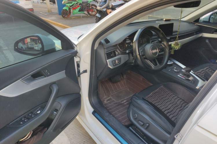 Used Audi A4L 2018 30th Anniversary Edition 40 TFSI Trendy Model Driver Seat