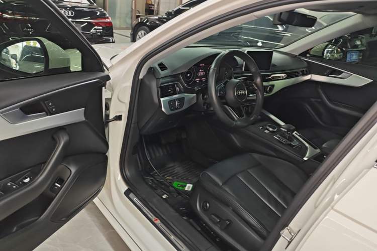 Used Audi A4L 2018 30th Anniversary Edition 40 TFSI Fashion Model Driver Seat