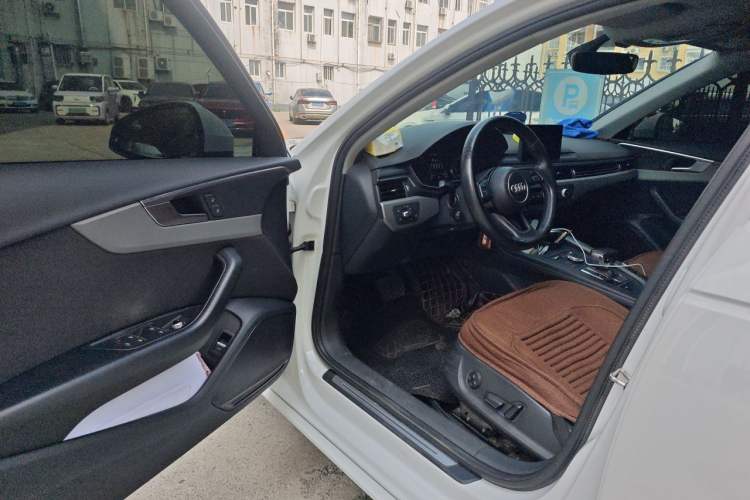 Used Audi A4L 2018 30th Anniversary Edition 40 TFSI Trendy Model Driver Seat
