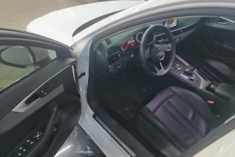Used Audi A4L 2018 30th Anniversary Edition 40 TFSI Trendy Model Driver Seat