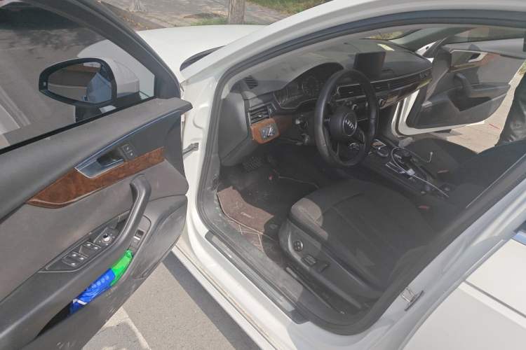 Used Audi A4L 2018 30th Anniversary Edition 40 TFSI Trendy Model Driver Seat