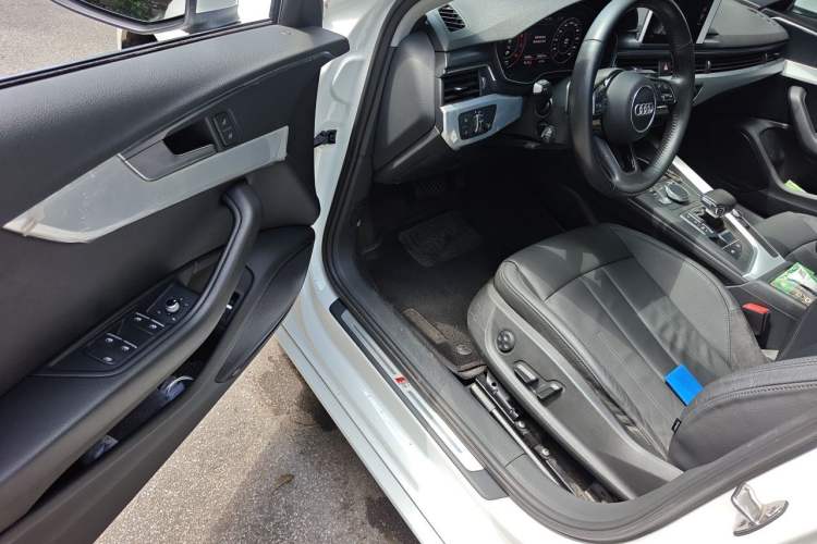 Used Audi A4L 2018 30th Anniversary Edition 40 TFSI Fashion Model Driver Seat