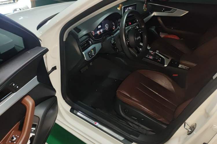Used Audi A4L 2018 30th Anniversary Edition 40 TFSI Fashion Model Driver Seat