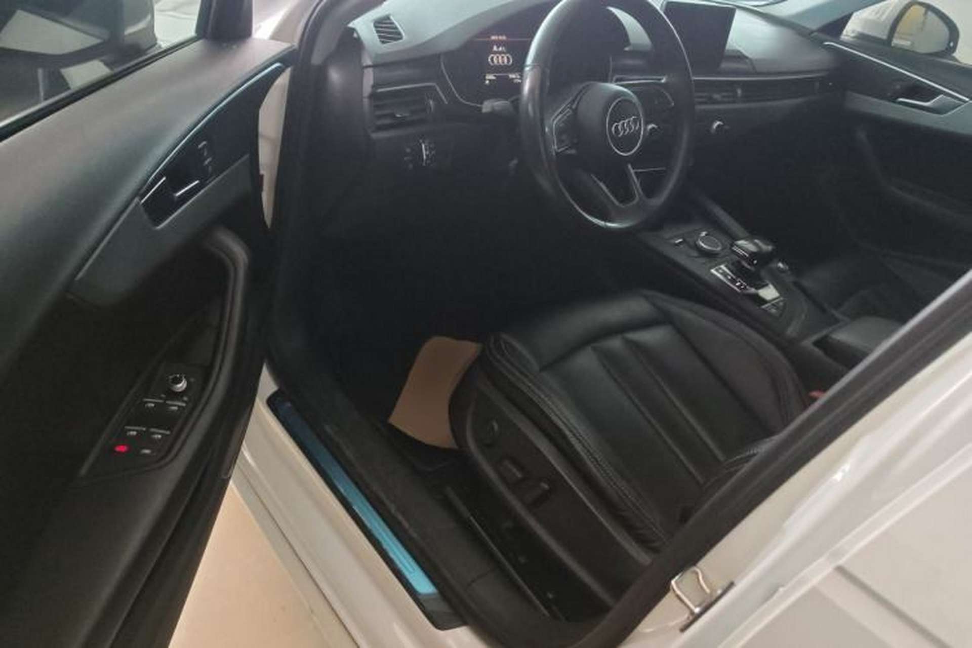 Used Audi A4L 2018 30th Anniversary Edition 40 TFSI Trendy Model Driver Seat
