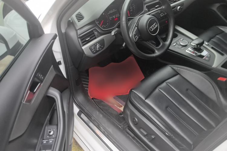 Used Audi A4L 2018 30th Anniversary Edition 40 TFSI Trendy Model Driver Seat