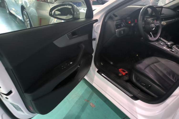 Used Audi A4L 2018 30th Anniversary Edition 40 TFSI Trendy Model Driver Seat