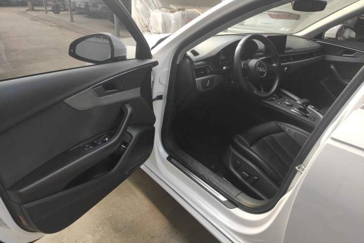 Used Audi A4L 2018 30th Anniversary Edition 40 TFSI Trendy Model Driver Seat