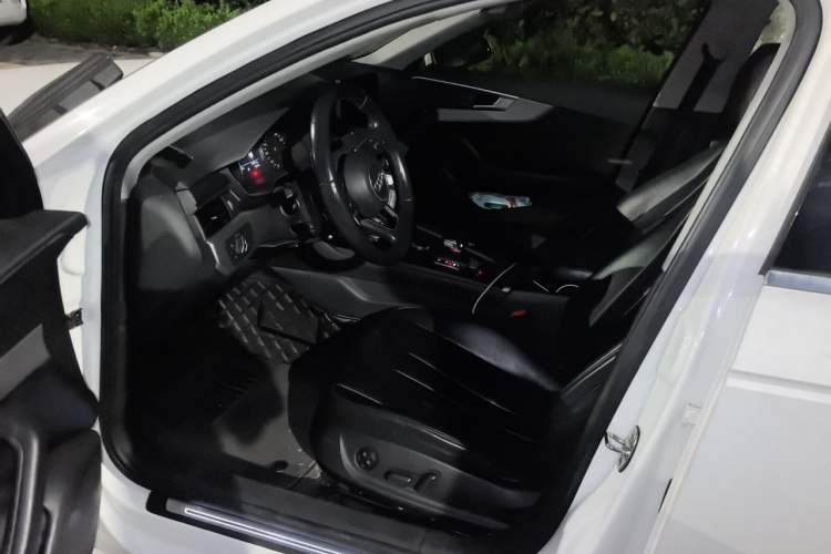 Used Audi A4L 2018 30th Anniversary Edition 40 TFSI Trendy Model Driver Seat