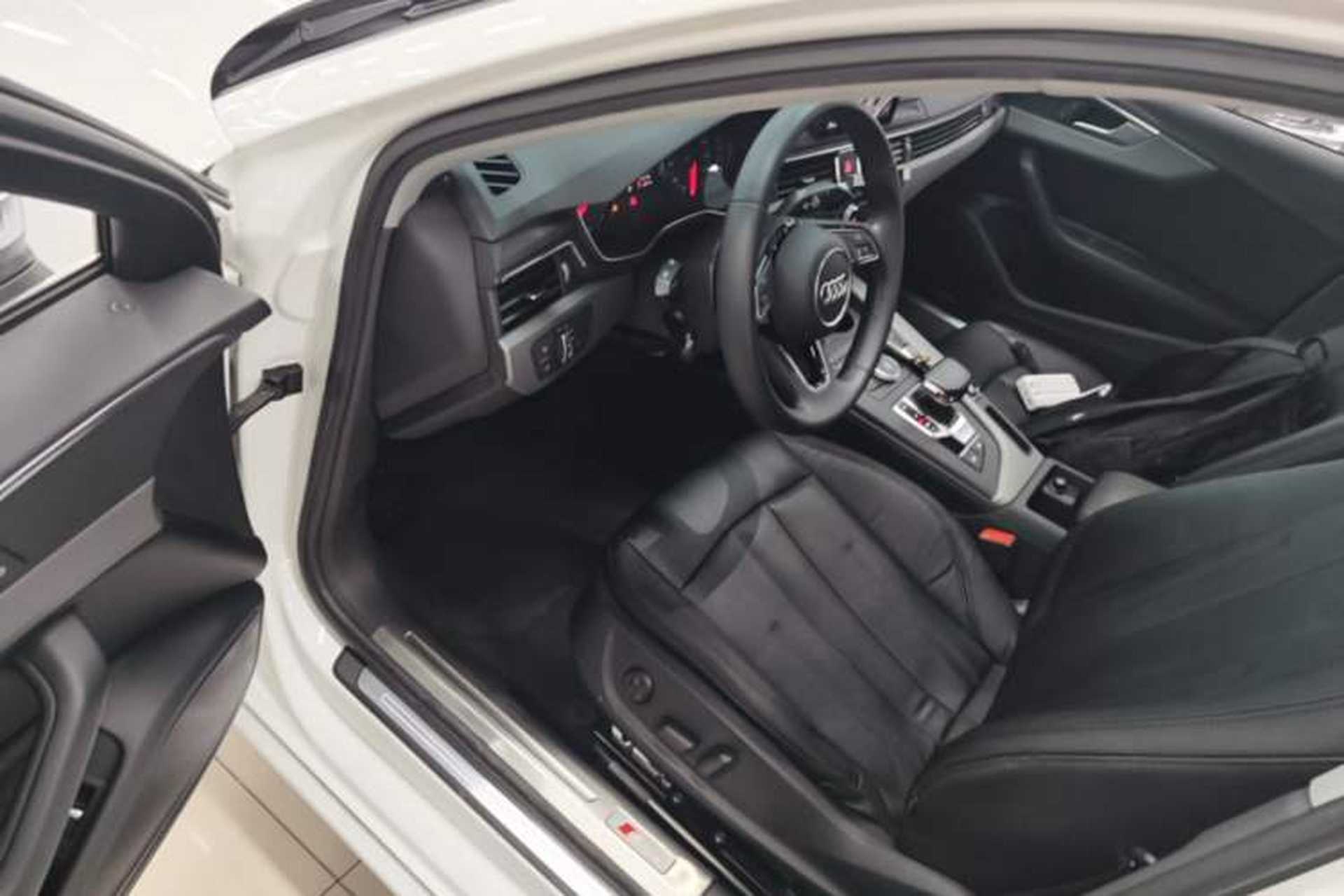Used Audi A4L 2018 30th Anniversary Edition 40 TFSI Trendy Model Driver Seat