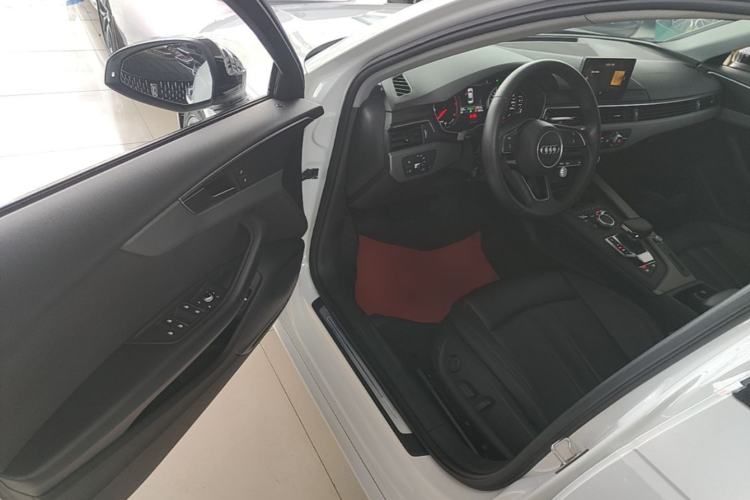 Used Audi A4L 2018 30th Anniversary Edition 40 TFSI Trendy Model Driver Seat