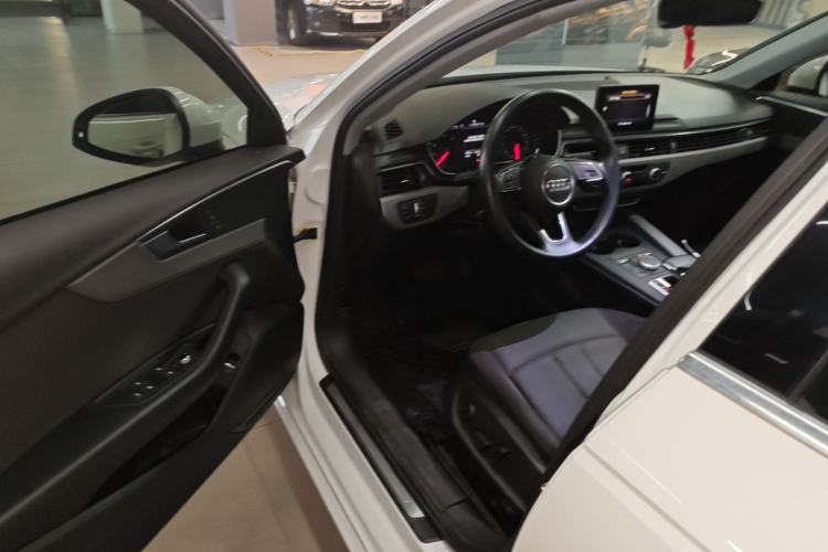 Used Audi A4L 2018 30th Anniversary Edition 40 TFSI Trendy Model Driver Seat