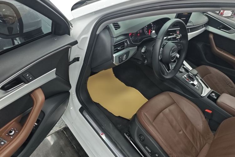 Used Audi A4L 2018 30th Anniversary Edition 40 TFSI Trendy Model Driver Seat