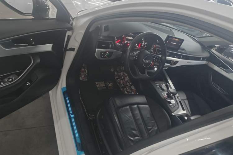 Used Audi A4L 2018 30th Anniversary Edition 45 TFSI quattro Individual Sport Edition Driver Seat