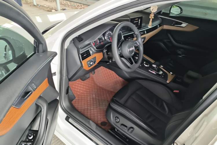 Used Audi A4L 2018 30th Anniversary Edition 40 TFSI Trendy Model Driver Seat