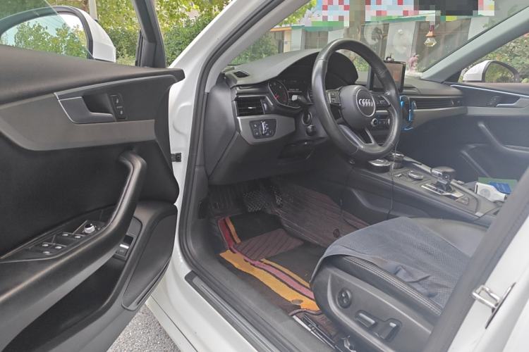 Used Audi A4L 2018 30th Anniversary Edition 40 TFSI Trendy Model Driver Seat
