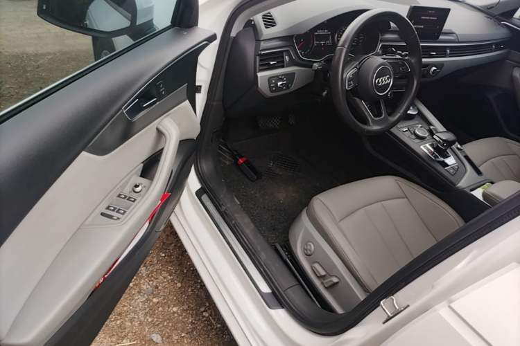 Used Audi A4L 2018 30th Anniversary Edition 40 TFSI Trendy Model Driver Seat