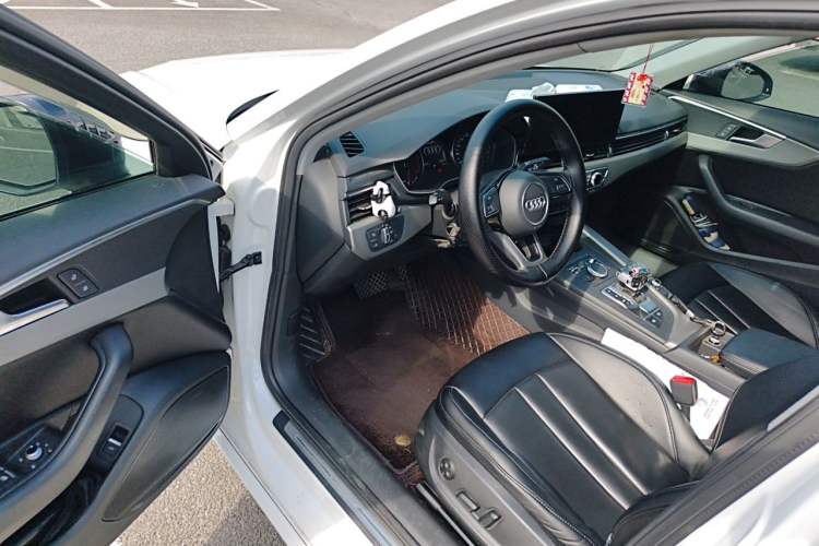 Used Audi A4L 2018 30th Anniversary Edition 40 TFSI Fashion Model Driver Seat