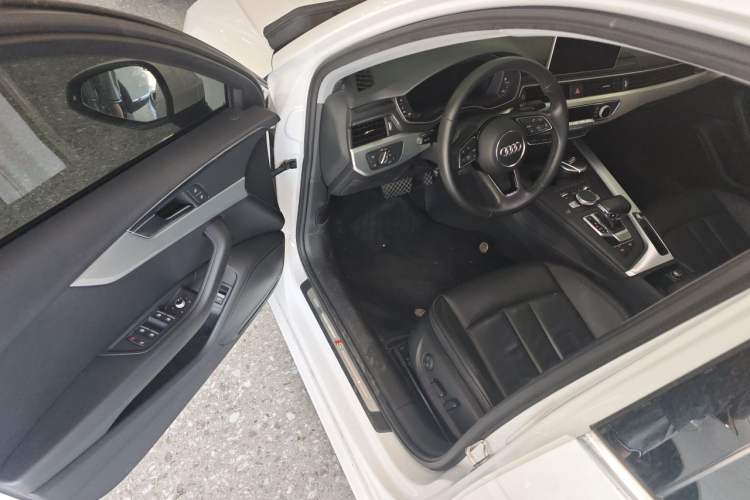 Used Audi A4L 2018 30th Anniversary Edition 40 TFSI Sport Edition Driver Seat