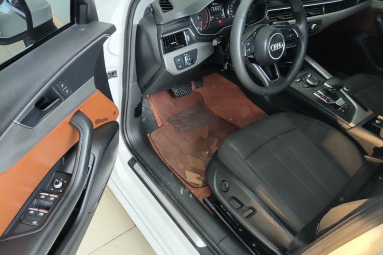 Used Audi A4L 2018 30th Anniversary Edition 40 TFSI Trendy Model Driver Seat