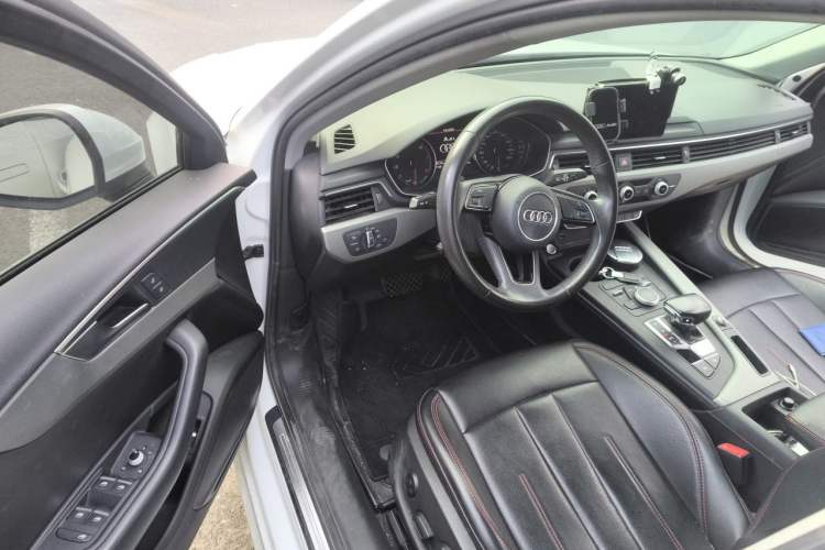 Used Audi A4L 2018 30th Anniversary Edition 40 TFSI Trendy Model Driver Seat