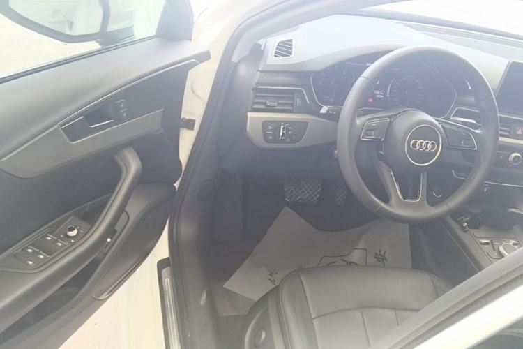 Used Audi A4L 2018 30th Anniversary Edition 40 TFSI Trendy Model Driver Seat