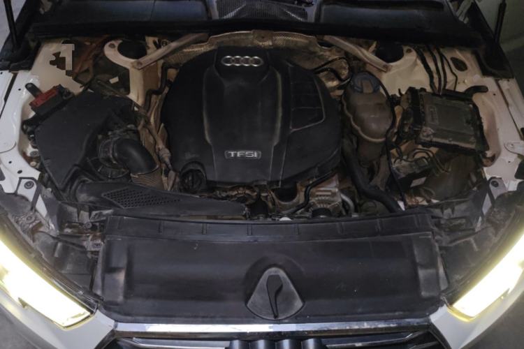 Used Audi A4L 2018 30th Anniversary Edition 40 TFSI Trendy Model Engine Bay