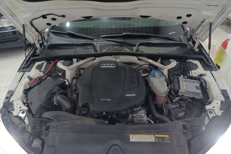 Used Audi A4L 2018 30th Anniversary Edition 40 TFSI Trendy Model Engine Bay