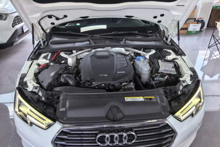 Used Audi A4L 2018 30th Anniversary Edition 40 TFSI Trendy Model Engine Bay