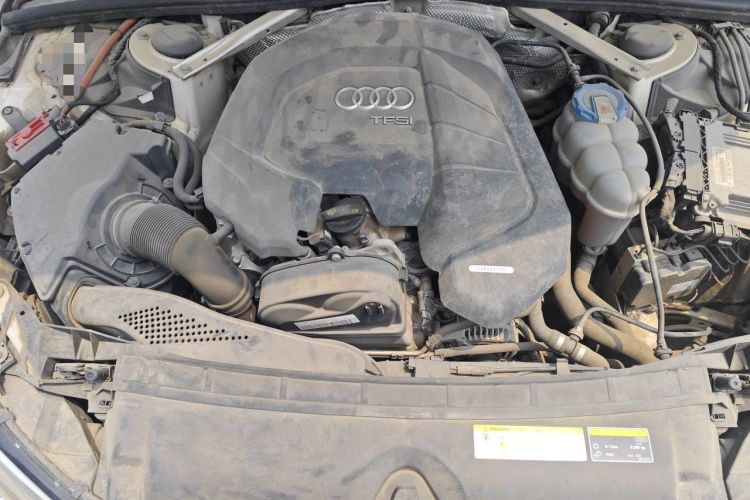 Used Audi A4L 2018 30th Anniversary Edition 30 TFSI Ambition Model Engine Bay