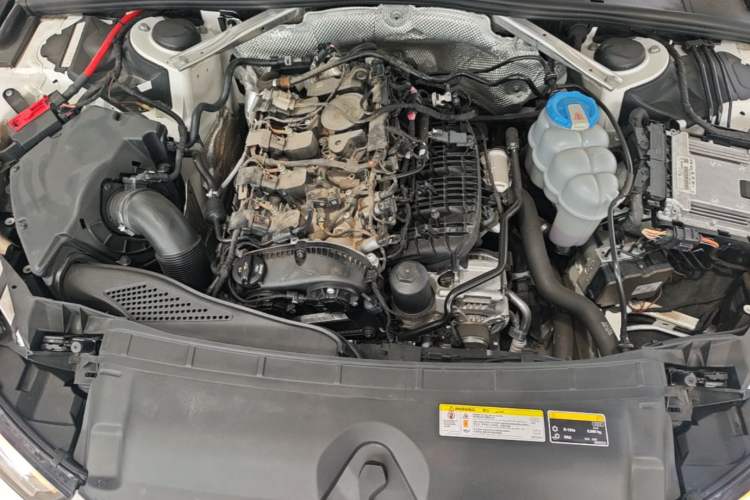 Used Audi A4L 2018 30th Anniversary Edition 40 TFSI Trendy Model Engine Bay