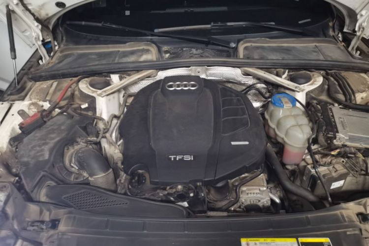 Used Audi A4L 2018 30th Anniversary Edition 40 TFSI Trendy Model Engine Bay