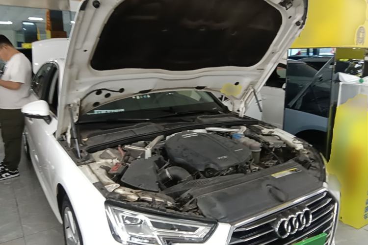 Used Audi A4L 2018 30th Anniversary Edition 40 TFSI Trendy Model Engine Bay