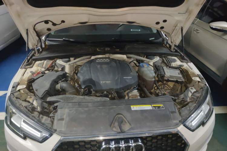 Used Audi A4L 2018 30th Anniversary Edition 40 TFSI Trendy Model Engine Bay