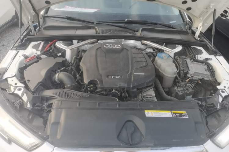 Used Audi A4L 2018 30th Anniversary Edition 40 TFSI Trendy Model Engine Bay