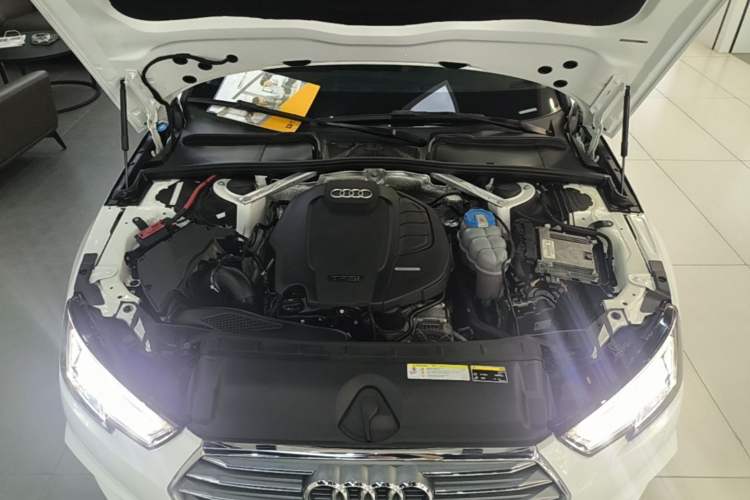 Used Audi A4L 2018 30th Anniversary Edition 40 TFSI Sport Edition Engine Bay