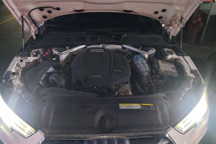 Used Audi A4L 2018 30th Anniversary Edition 40 TFSI Fashion Model Engine Bay