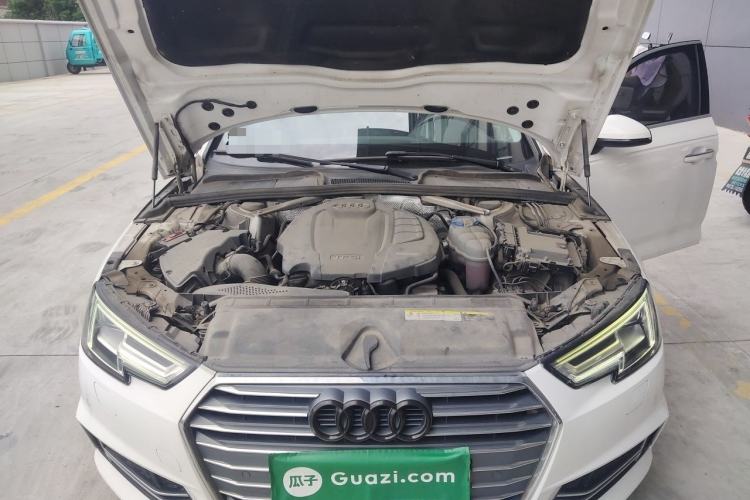 Used Audi A4L 2018 30th Anniversary Edition 40 TFSI Fashion Model Engine Bay