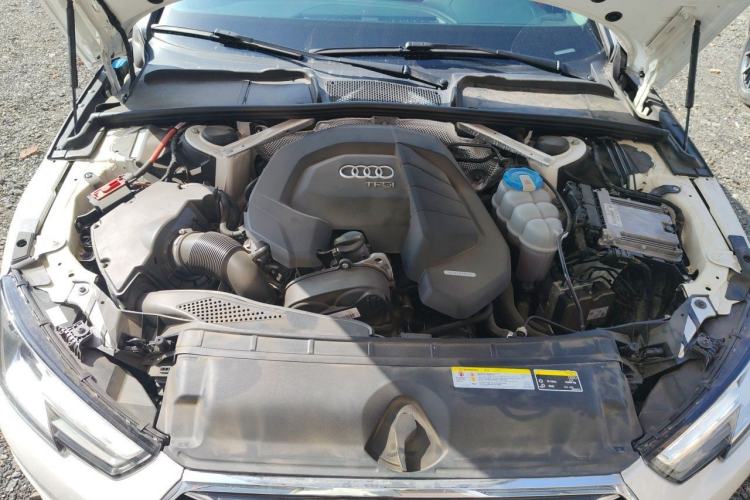 Used Audi A4L 2018 30th Anniversary Edition 30 TFSI Ambition Model Engine Bay