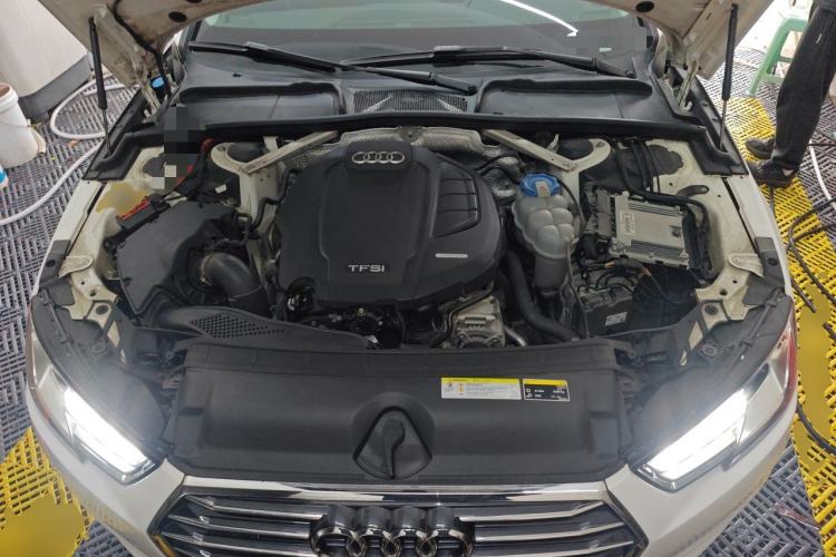 Used Audi A4L 2018 30th Anniversary Edition 40 TFSI Trendy Model Engine Bay