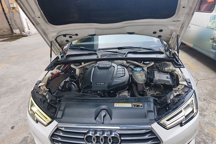 Used Audi A4L 2018 30th Anniversary Edition 40 TFSI Trendy Model Engine Bay